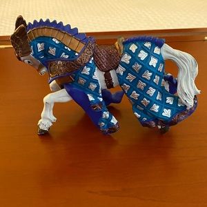 Papo Weapon Master Eagle Horse.